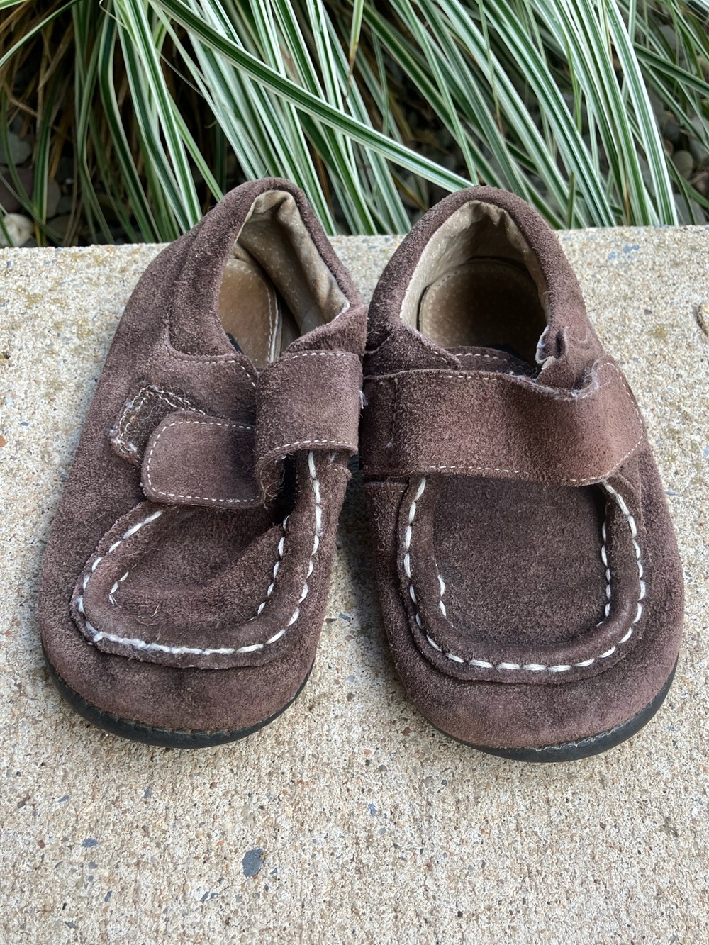 See Kai Run Brown Suede Velcro Loafers Little Kid Size 8